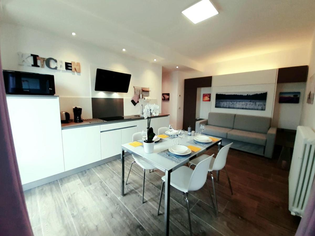 Ca' Del Barba Apartment โดมาโซ ภายนอก รูปภาพ